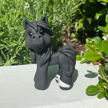 Load image into Gallery viewer, Custom Horse Sculptures
