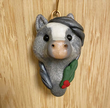 Load image into Gallery viewer, Custom Horse Sculptures